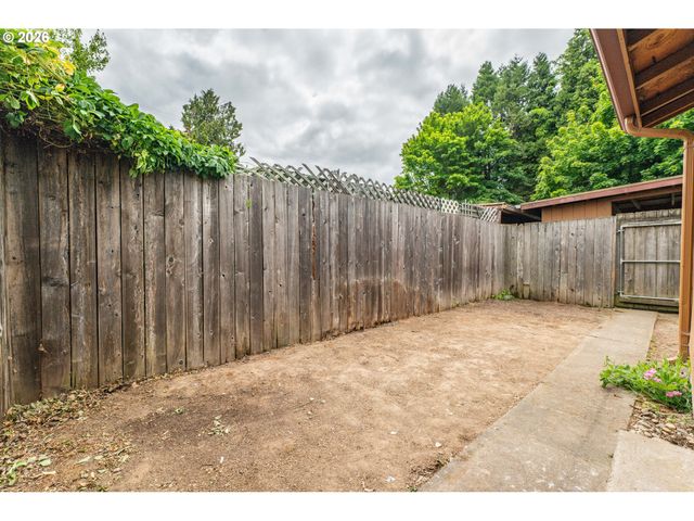 229 HOLEMAN Ave, Eugene, OR 97404