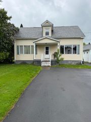 39 Spruce St. Street, Champlain, NY 12919
