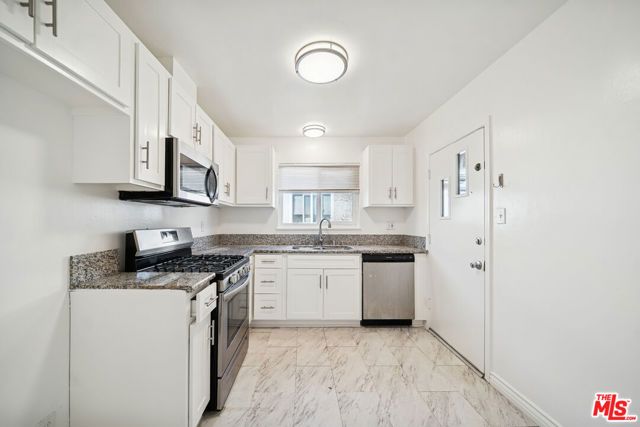 3652 Carmona Avenue 6, Los Angeles, CA 90016