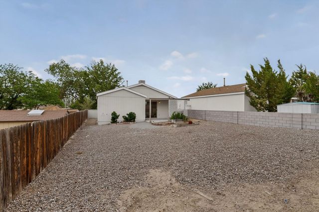1605 Jane Place NE, Rio Rancho, NM 87144