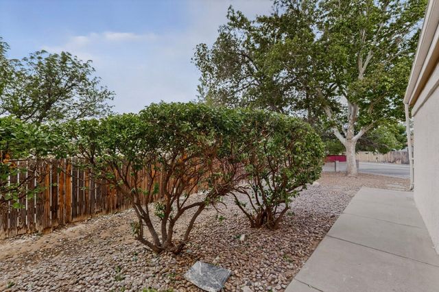 1605 Jane Place NE, Rio Rancho, NM 87144