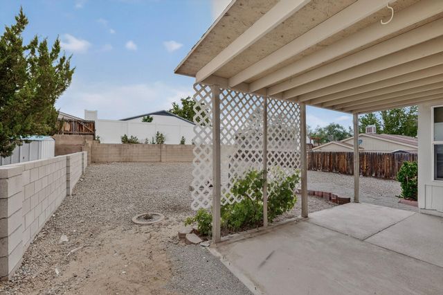 1605 Jane Place NE, Rio Rancho, NM 87144