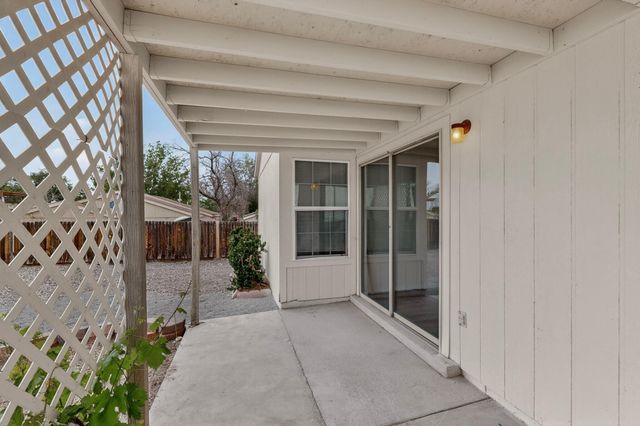 1605 Jane Place NE, Rio Rancho, NM 87144