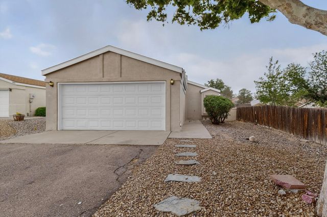 1605 Jane Place NE, Rio Rancho, NM 87144