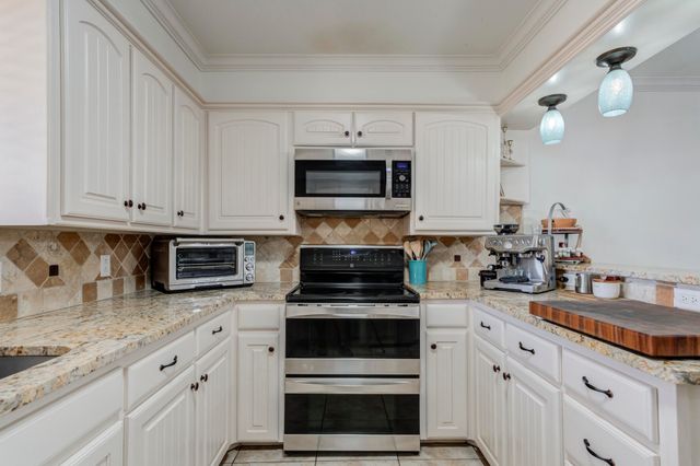 8010 Richmond Avenue, Lubbock, TX 79424