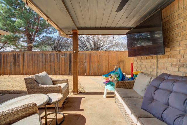 8010 Richmond Avenue, Lubbock, TX 79424