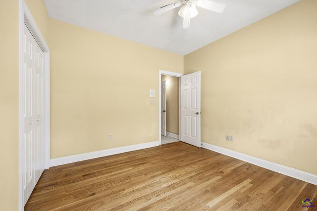 127 S Live Oak Court, Byron, GA 31008