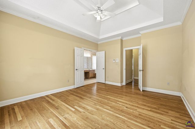 127 S Live Oak Court, Byron, GA 31008