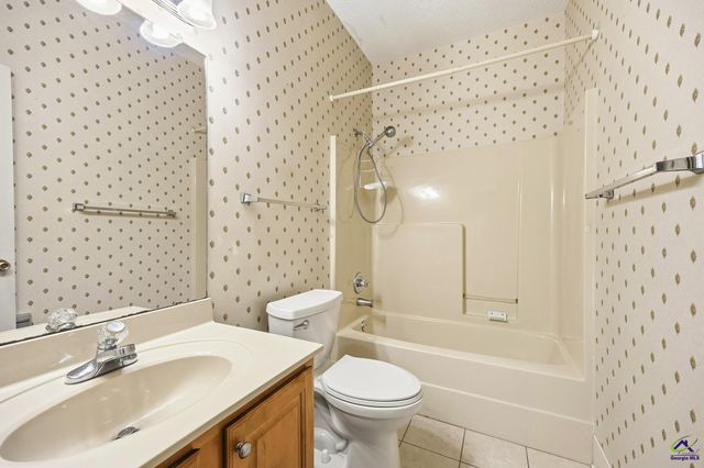 127 S Live Oak Court, Byron, GA 31008