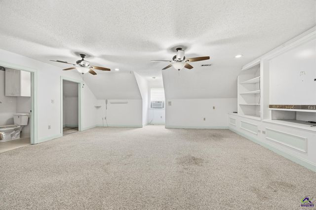 127 S Live Oak Court, Byron, GA 31008
