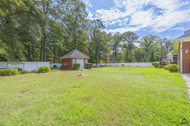 127 S Live Oak Court, Byron, GA 31008