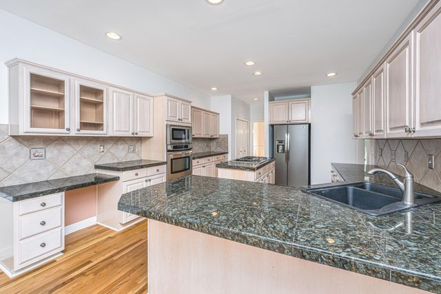 3930 Colonel Vanderhorst Circle, Mount Pleasant, SC 29466