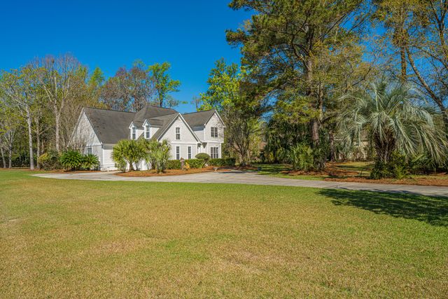 3930 Colonel Vanderhorst Circle, Mount Pleasant, SC 29466