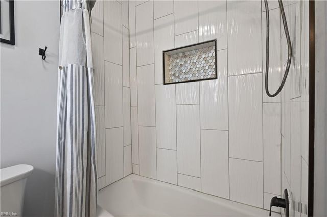 42 Sandie Point LN, Portsmouth, VA 23701