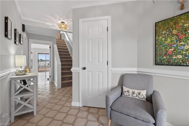 42 Sandie Point LN, Portsmouth, VA 23701