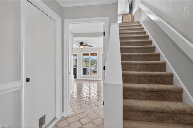 42 Sandie Point LN, Portsmouth, VA 23701