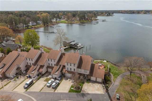 42 Sandie Point LN, Portsmouth, VA 23701