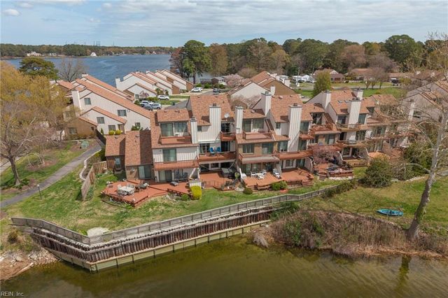 42 Sandie Point LN, Portsmouth, VA 23701