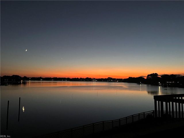 42 Sandie Point LN, Portsmouth, VA 23701