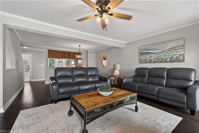 42 Sandie Point LN, Portsmouth, VA 23701