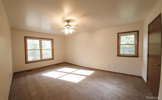 9929 Sienna Court, Hamburg Township, MI 48169