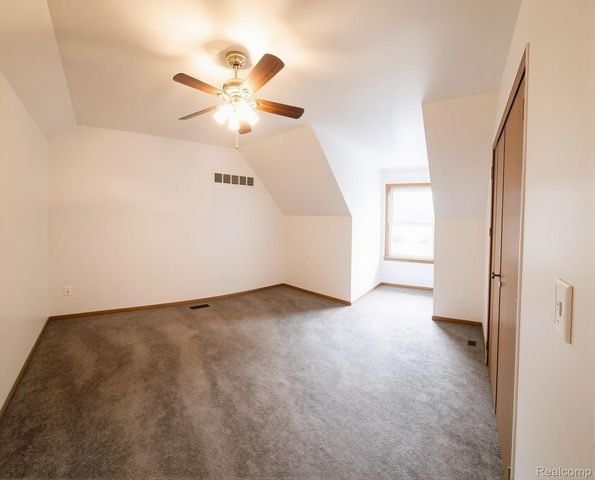 9929 Sienna Court, Hamburg Township, MI 48169