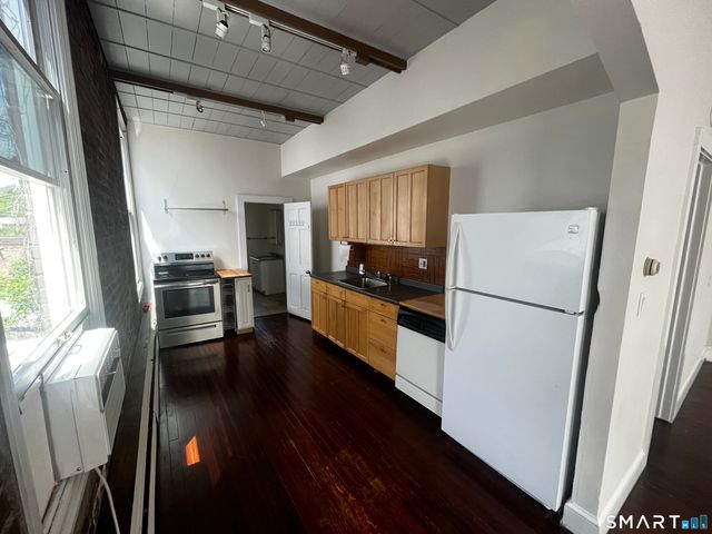 17 South Main Street 2nd Left, Norwalk, CT 06854