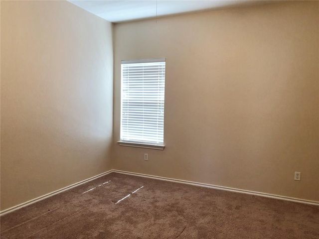 300 Golden Eagle LN, Leander, TX 78641