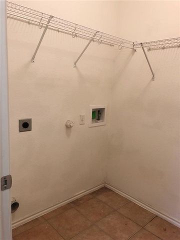 300 Golden Eagle LN, Leander, TX 78641