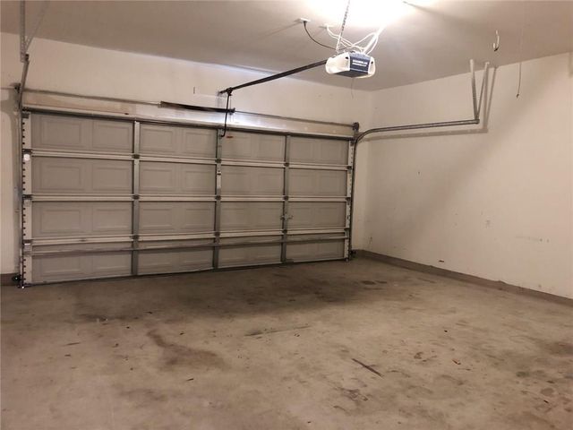 300 Golden Eagle LN, Leander, TX 78641