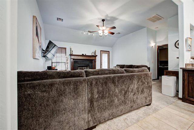 4233 Notting Hill Drive, Moore, OK 73160