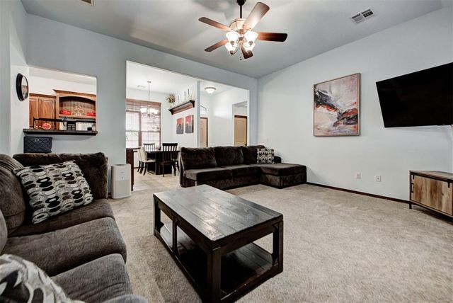 4233 Notting Hill Drive, Moore, OK 73160