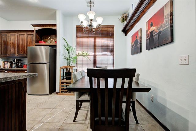 4233 Notting Hill Drive, Moore, OK 73160