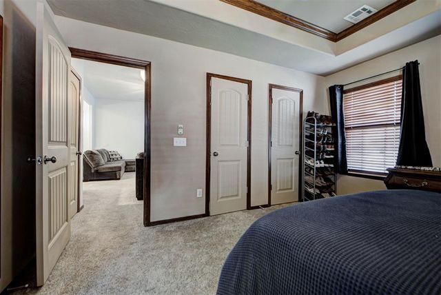 4233 Notting Hill Drive, Moore, OK 73160