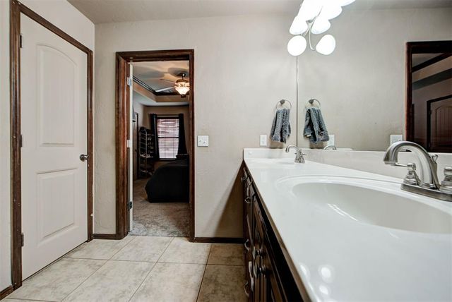 4233 Notting Hill Drive, Moore, OK 73160