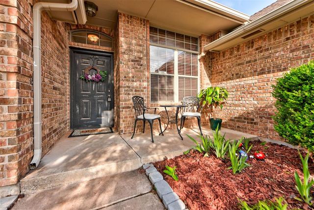 4233 Notting Hill Drive, Moore, OK 73160