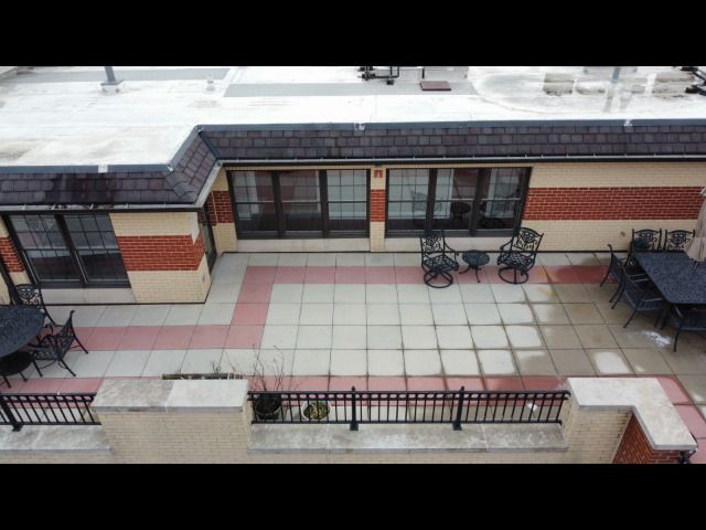 10 E Burlington Street 2J, Riverside, IL 60546