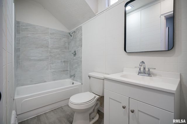 2418 W ANTOINETTE Street, Peoria, IL 61605