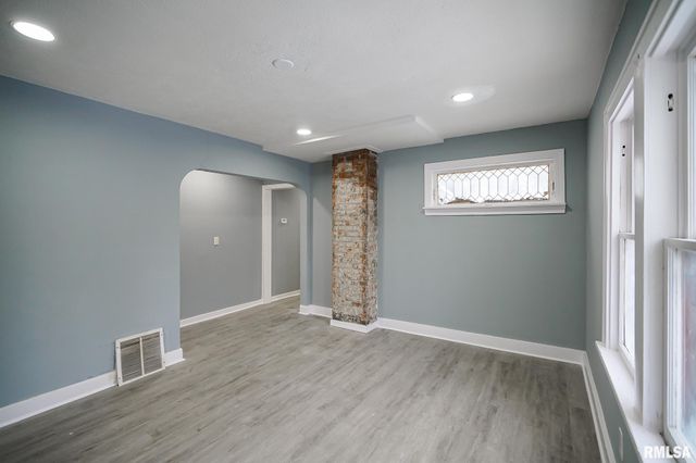 2418 W ANTOINETTE Street, Peoria, IL 61605