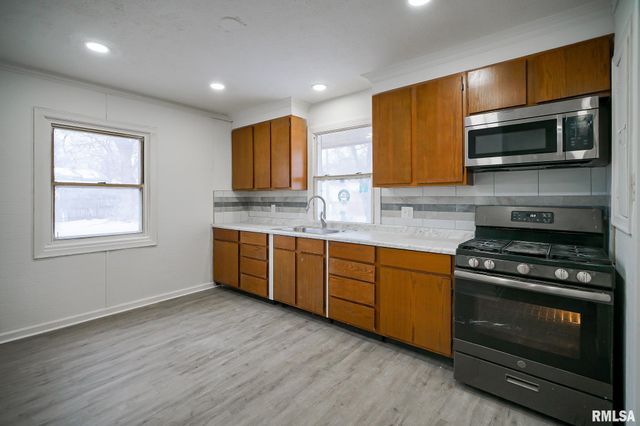 2418 W ANTOINETTE Street, Peoria, IL 61605