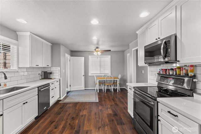 3216 92nd Street E, Tacoma, WA 98446