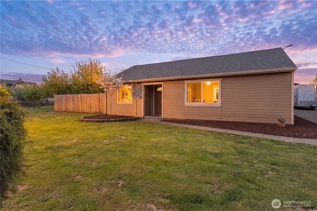 3216 92nd Street E, Tacoma, WA 98446