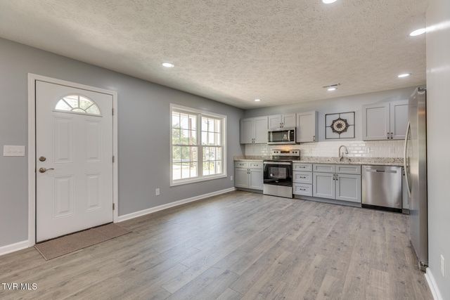 104 Woodmont Avenue, Kingsport, TN 37660