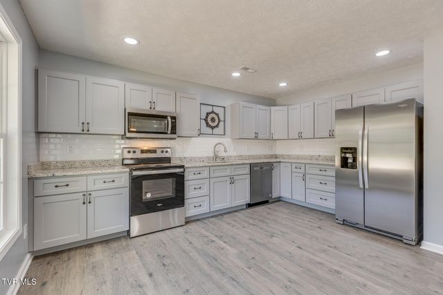 104 Woodmont Avenue, Kingsport, TN 37660