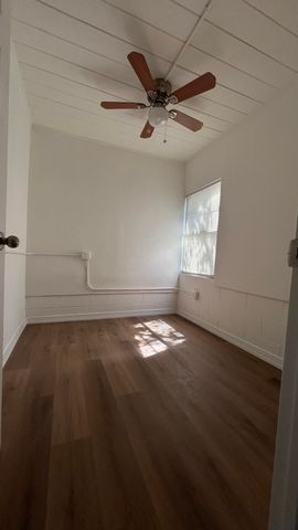 1601 N 17th Street, Fort Pierce, FL 34950