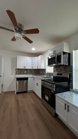 1601 N 17th Street, Fort Pierce, FL 34950