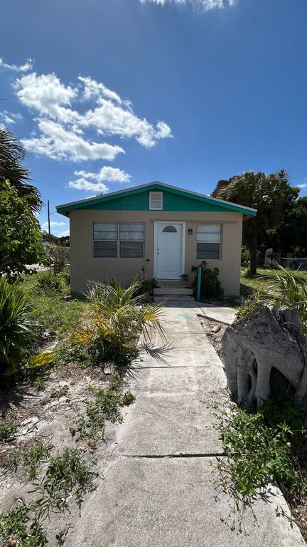 1601 N 17th Street, Fort Pierce, FL 34950
