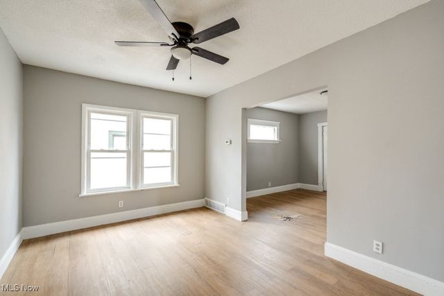 1093 E 147th Street, Cleveland, OH 44110