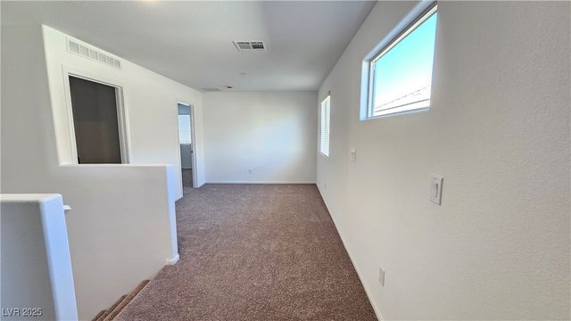 6071 Swift Lariat Street, Las Vegas, NV 89113