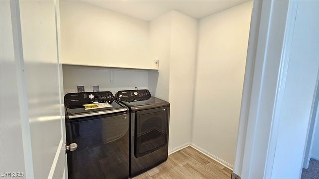 6071 Swift Lariat Street, Las Vegas, NV 89113